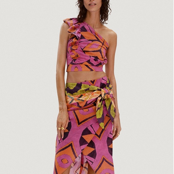 Zara Pants - ZARA NWT Vibrant One-Shoulder Pink and Orange Geometric Set